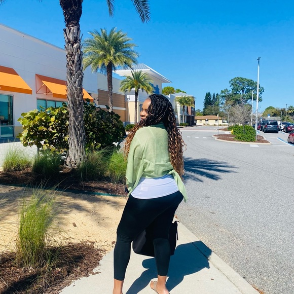 Flow wrap kimono top - Picture 2 of 5